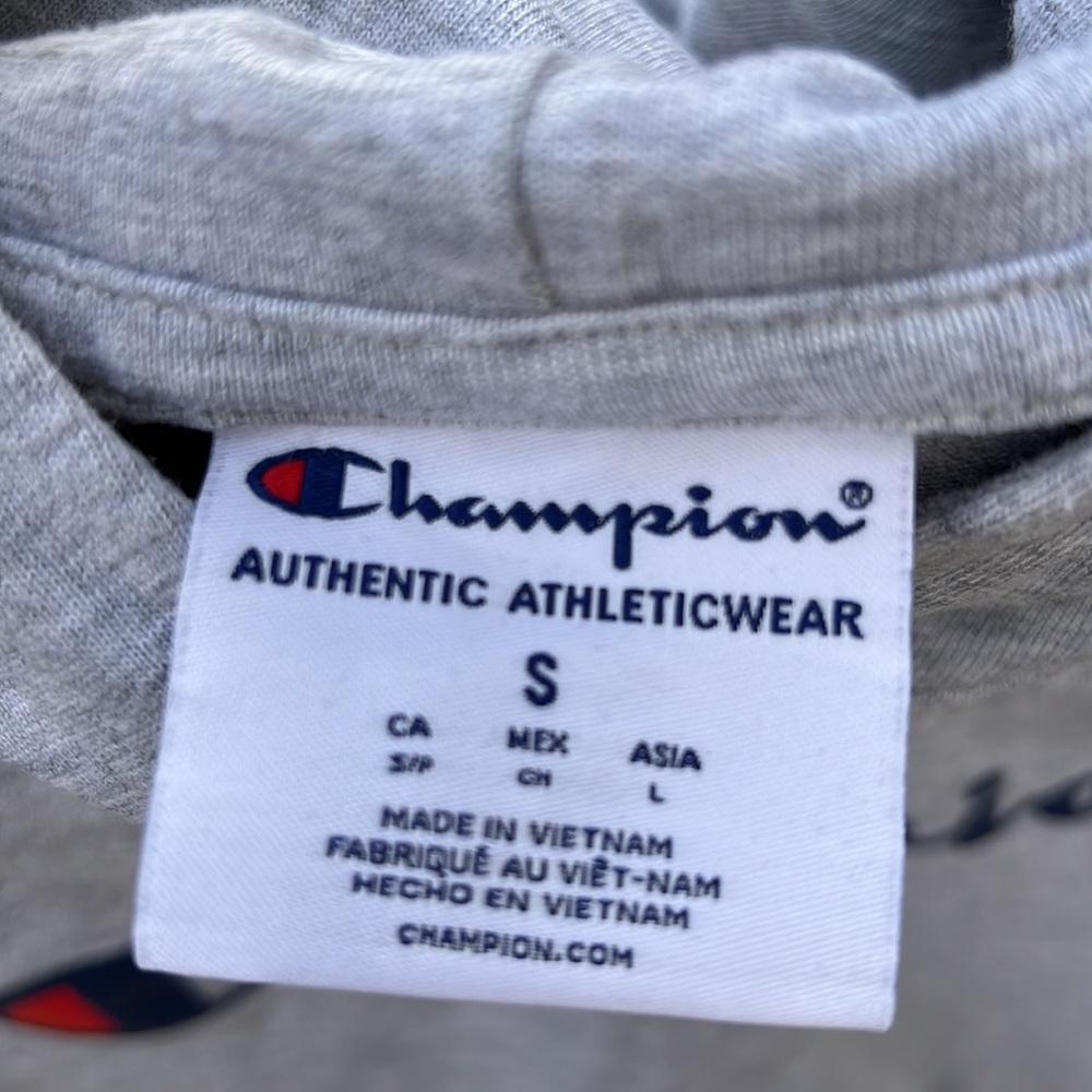 Champion hoodie - Picture 3 of 4